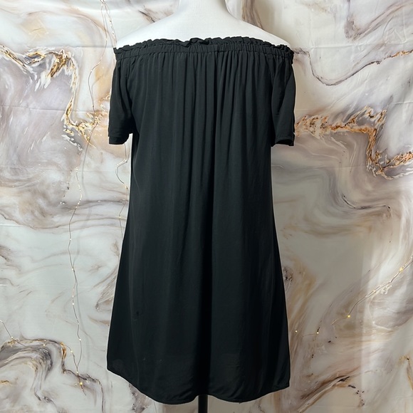 Abercrombie & Fitch Off the Shoulder Dress with Floral Embroidering Black SZ S - Picture 5 of 10